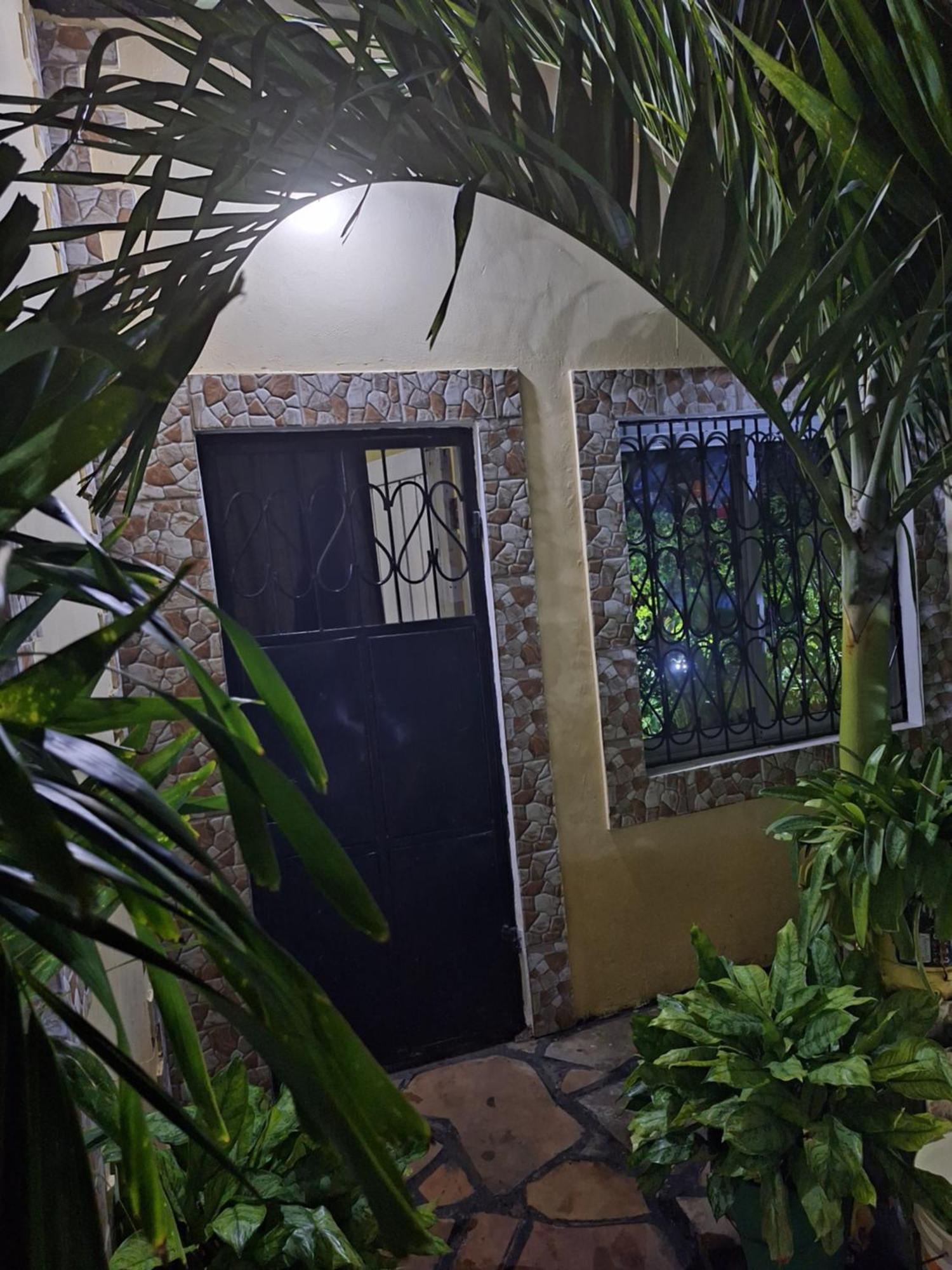 Mount Zion Guest House, Mtwapa Mtomondoni Mombasa Exterior foto